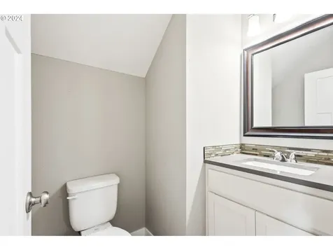492 SE Gleneden Place Bend OR 97702