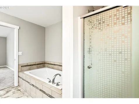 492 SE Gleneden Place Bend OR 97702