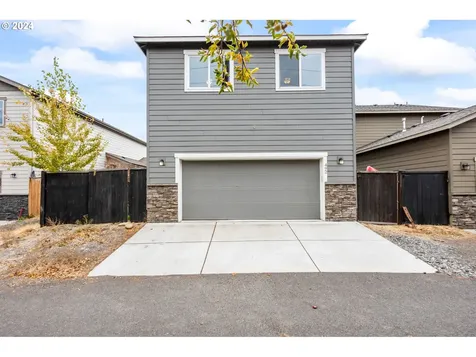 492 SE Gleneden Place Bend OR 97702