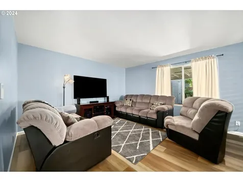 2395 N Holladay Street Cornelius OR 97113