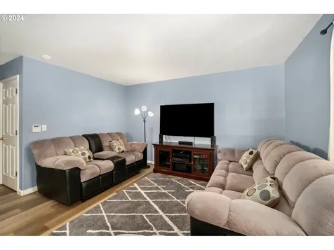 2395 N Holladay Street Cornelius OR 97113