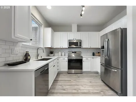 21171 SW Madeira Terrace Sherwood OR 97140