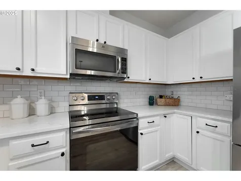 21171 SW Madeira Terrace Sherwood OR 97140