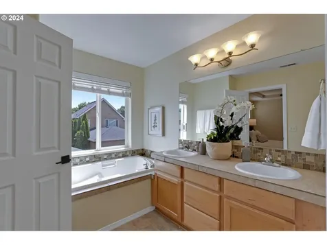 4640 Se Lone Oak Street Hillsboro OR 97123