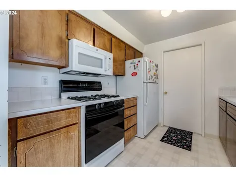 1721 Se 54th Avenue Hillsboro OR 97123