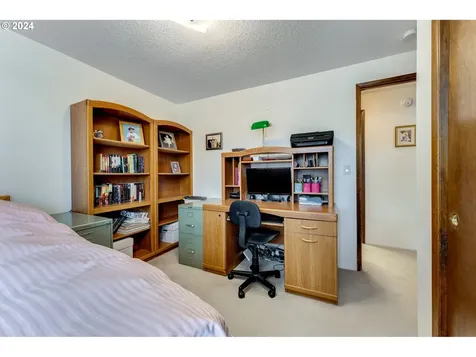 1721 Se 54th Avenue Hillsboro OR 97123