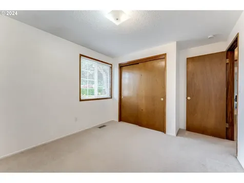 1721 Se 54th Avenue Hillsboro OR 97123