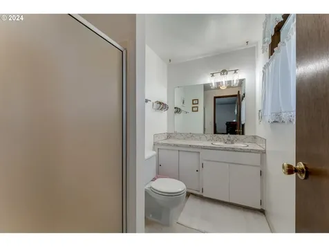 1721 Se 54th Avenue Hillsboro OR 97123