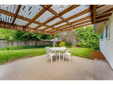 1721 Se 54th Avenue Hillsboro OR 97123