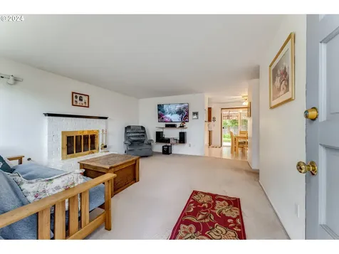 1721 Se 54th Avenue Hillsboro OR 97123
