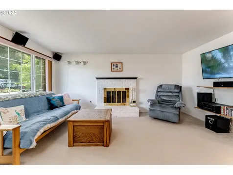 1721 Se 54th Avenue Hillsboro OR 97123