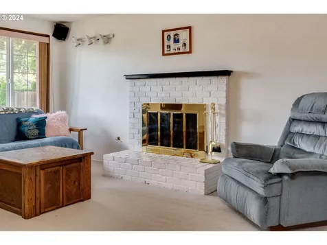 1721 Se 54th Avenue Hillsboro OR 97123