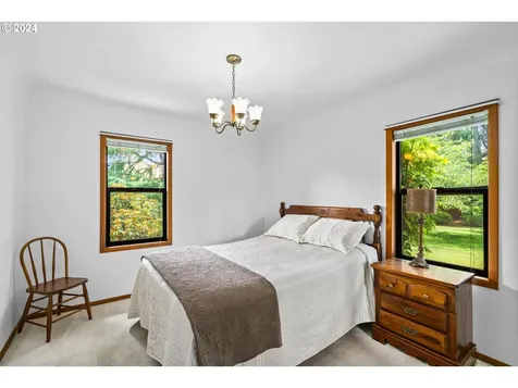 77958 S 6th Street Cottage Grove OR 97424