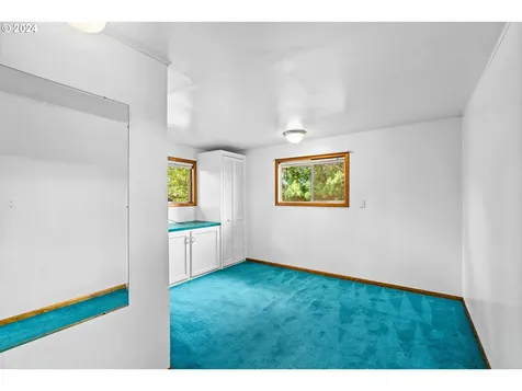 77958 S 6th Street Cottage Grove OR 97424