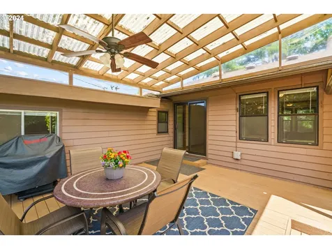 77958 S 6th Street Cottage Grove OR 97424