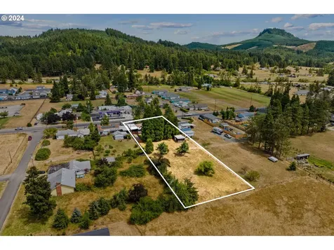 77958 S 6th Street Cottage Grove OR 97424