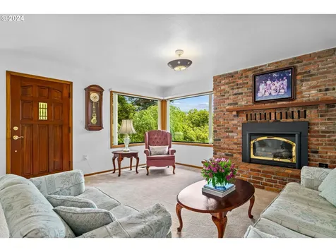 77958 S 6th Street Cottage Grove OR 97424