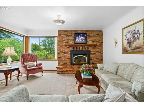 77958 S 6th Street Cottage Grove OR 97424