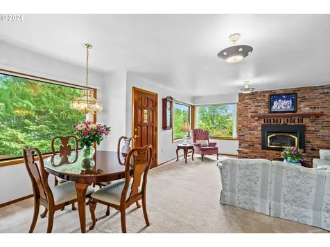 77958 S 6th Street Cottage Grove OR 97424