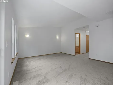 4048 NE 10th Terrace Gresham OR 97030