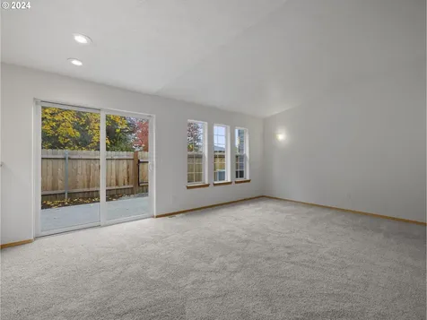 4048 NE 10th Terrace Gresham OR 97030