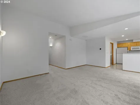 4048 NE 10th Terrace Gresham OR 97030