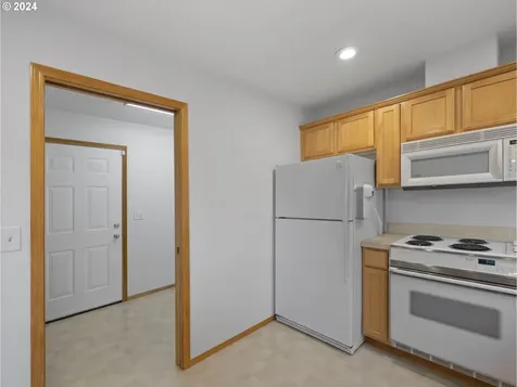4048 NE 10th Terrace Gresham OR 97030