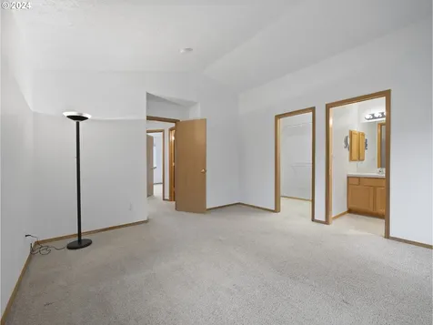 4048 NE 10th Terrace Gresham OR 97030