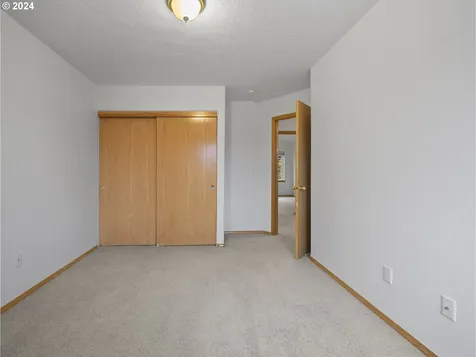 4048 NE 10th Terrace Gresham OR 97030