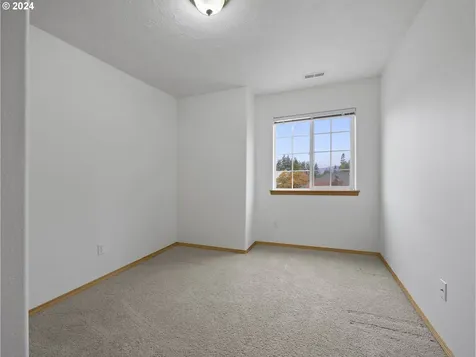 4048 NE 10th Terrace Gresham OR 97030