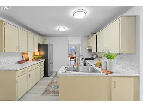 15404 NE 44th Street Vancouver WA 98682