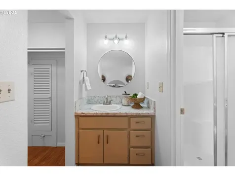 15404 NE 44th Street Vancouver WA 98682