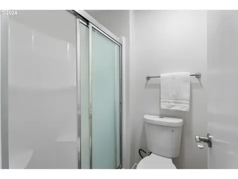 15404 NE 44th Street Vancouver WA 98682