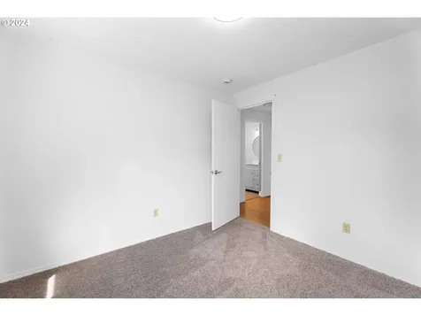 15404 NE 44th Street Vancouver WA 98682