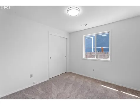 15404 NE 44th Street Vancouver WA 98682