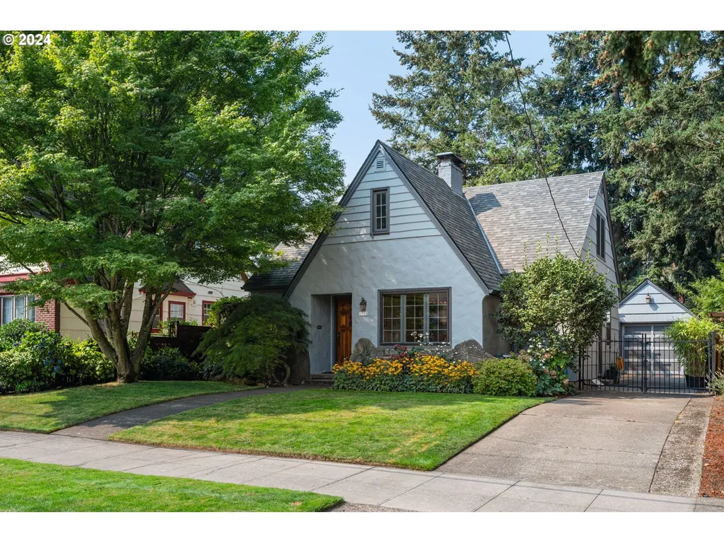 1933 Ne 61st Avenue Portland OR 97213