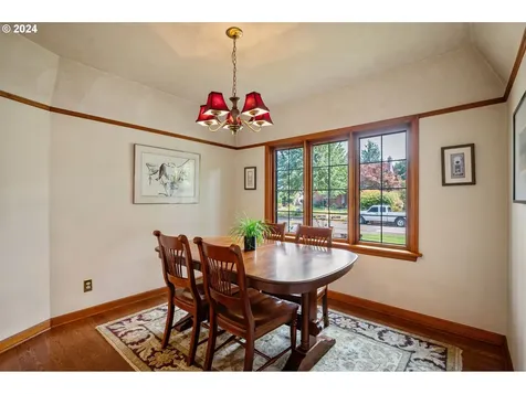 1933 Ne 61st Avenue Portland OR 97213