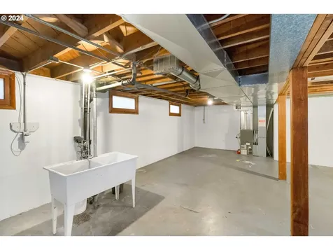 5915 N Campbell Avenue Portland OR 97217