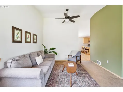 1211 Nw 41st Street Vancouver WA 98660