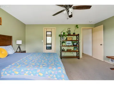 1211 Nw 41st Street Vancouver WA 98660