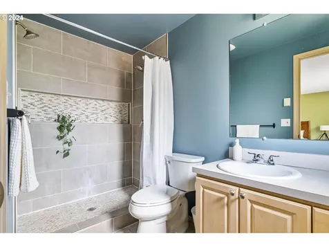 1211 Nw 41st Street Vancouver WA 98660