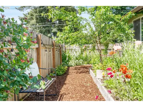 1211 Nw 41st Street Vancouver WA 98660