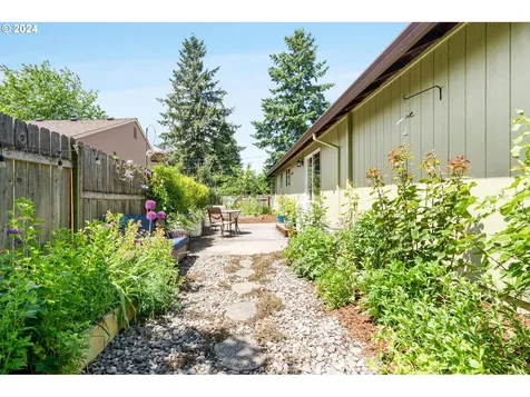 1211 Nw 41st Street Vancouver WA 98660