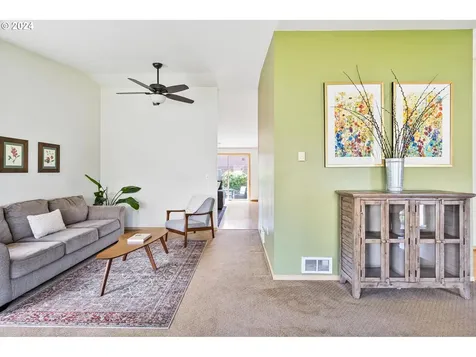 1211 Nw 41st Street Vancouver WA 98660