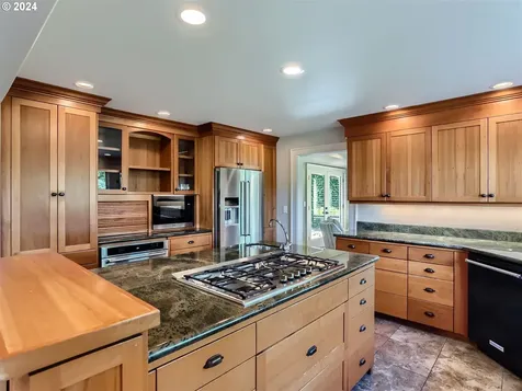 15541 Ne Eilers Road Aurora OR 97002