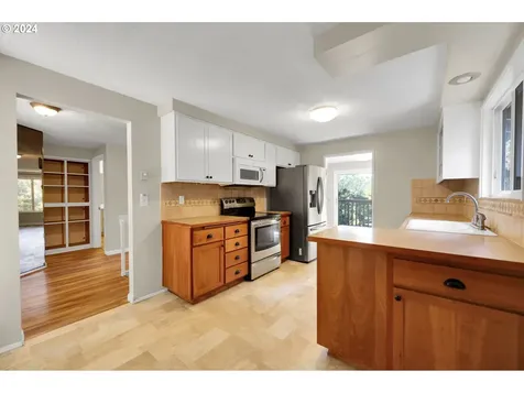 4665 Manzanita Street Eugene OR 97405