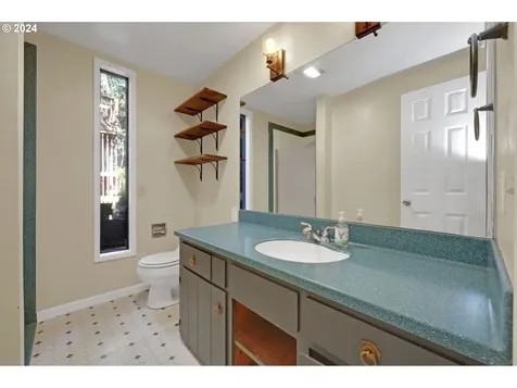 4665 Manzanita Street Eugene OR 97405
