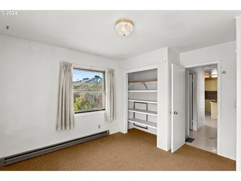 12008 SE Grant Street Portland OR 97216