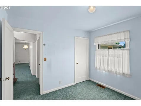 12008 SE Grant Street Portland OR 97216