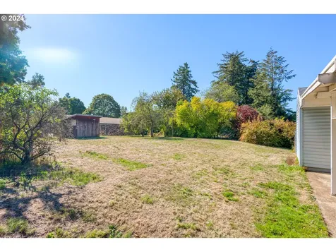 12008 SE Grant Street Portland OR 97216